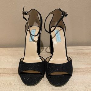 BETSEY JOHNSON Black Glitter Ankle Strap Sandal Block Heels size 7
